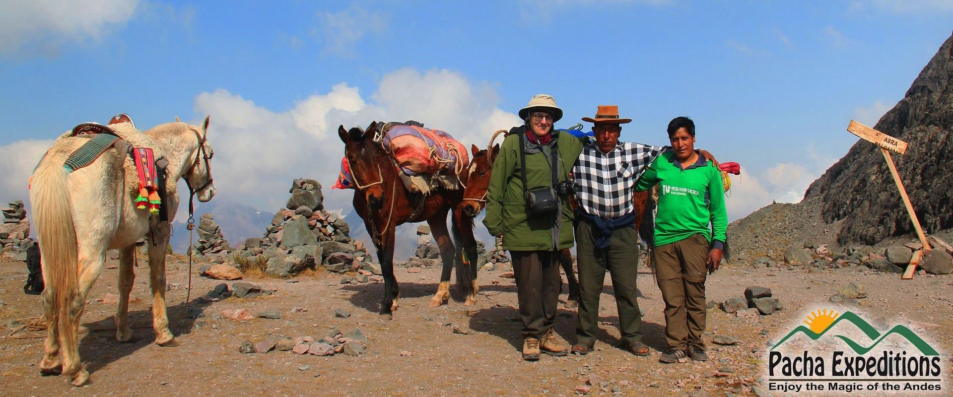 Ausangate Trek Peru & Tour Rainbow Mountain Peru Hike (4D/3N)