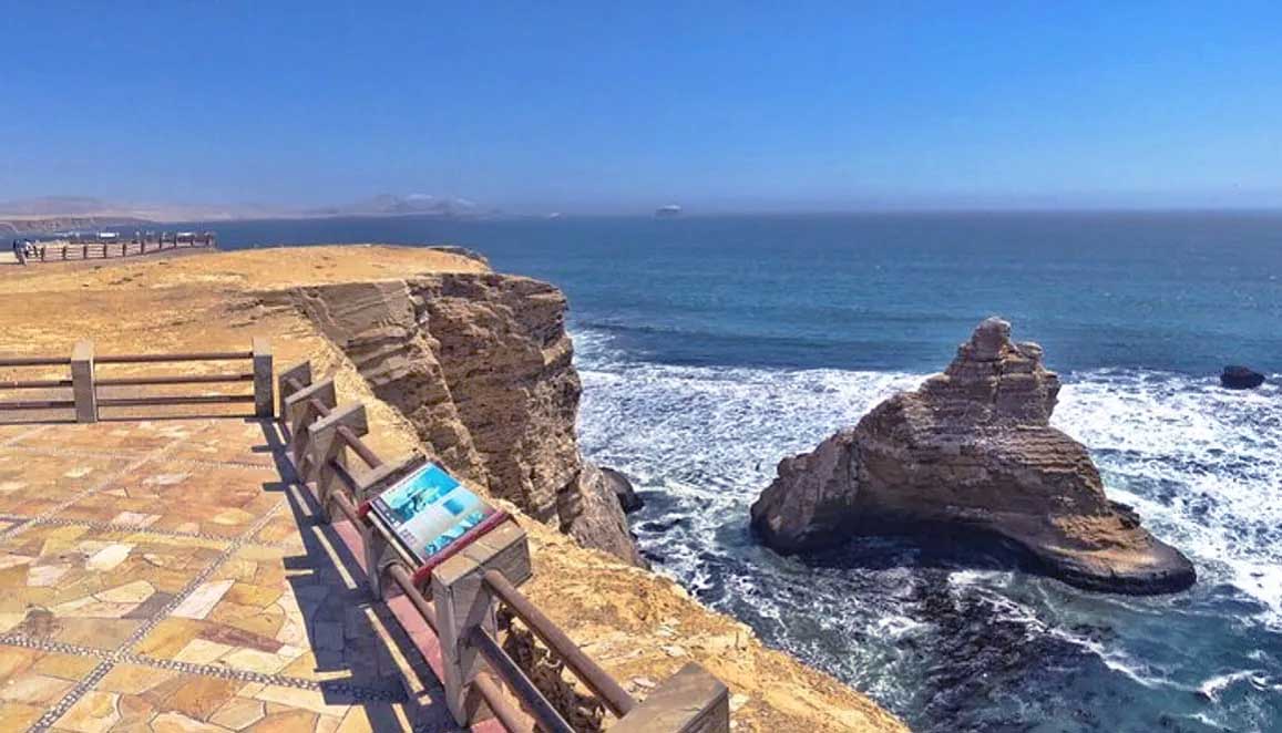 paracas peru