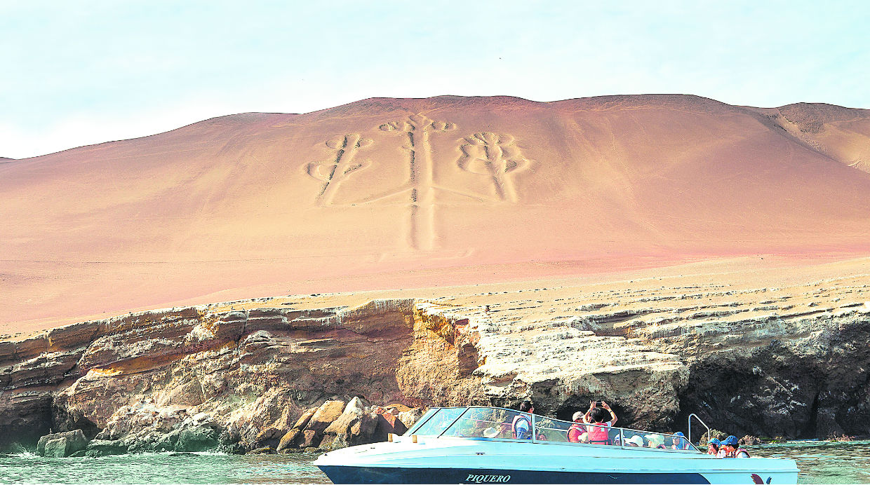 paracas peru