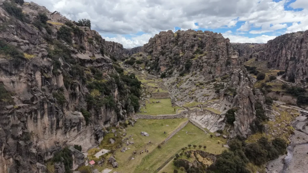 Taqrachullo – Complete Guide to the Hidden Canyon of Cusco